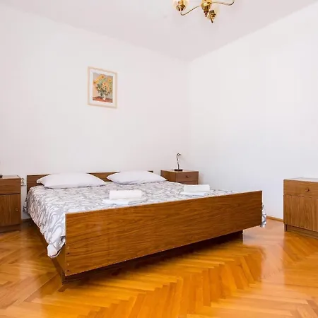 Morozin Apartment *