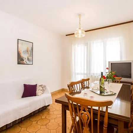 Morozin Apartment *